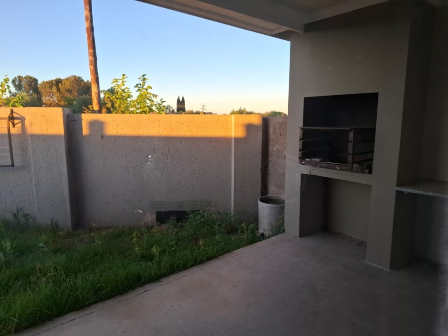 2 Bedroom Property for Sale in Rayton Free State